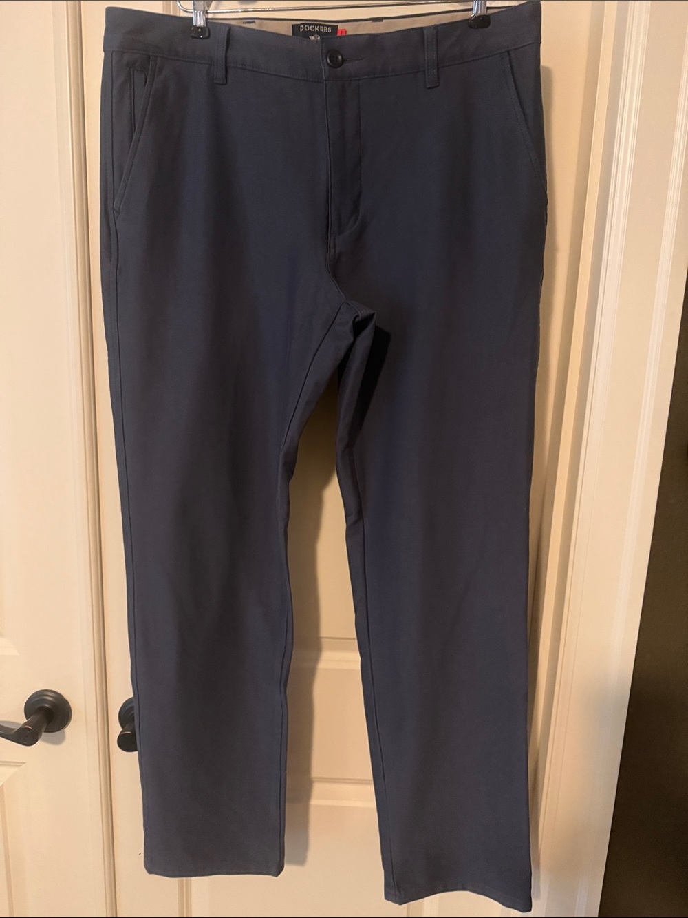 Dockers Men’s Slim Fit Pants – Size 34